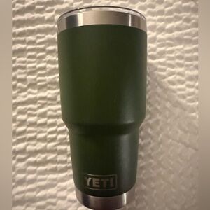 30oz YETI Forest Green Stainless Steel Tumbler
